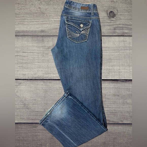 New to my Closet!! Almost Famous Premium Distressed Bootcut Jeans - Picture 5 of 5